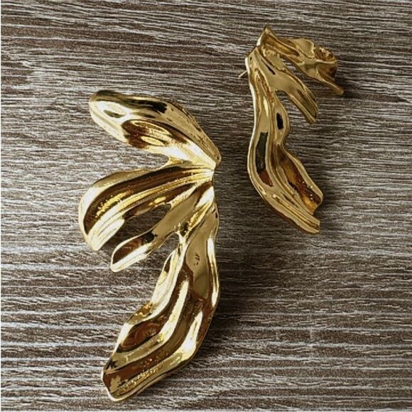 StatementāearringsāN602 - Picture 3 of 6